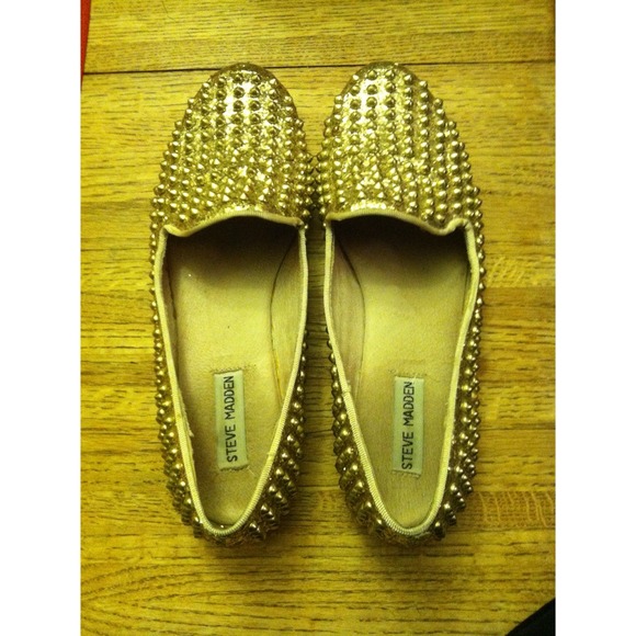 ✨Steve Madden Studlyy Flats✨