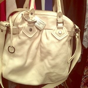 Great condition Marc Jacobs messenger bag!