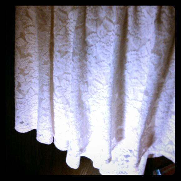 Lace skirt