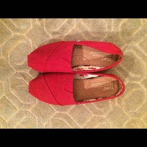 TOMS (red 7.5) worn once