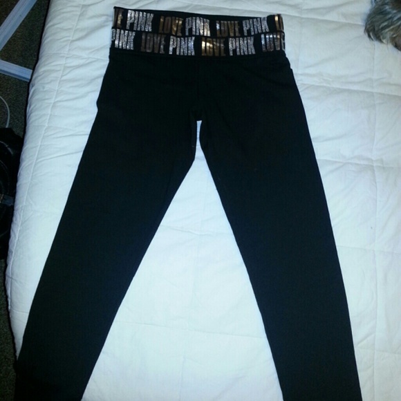 ★★Traded★★Nwot Vs pink yoga leggings
