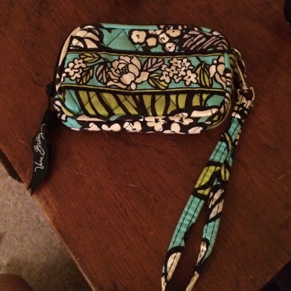 Vera bradley tech wristlet