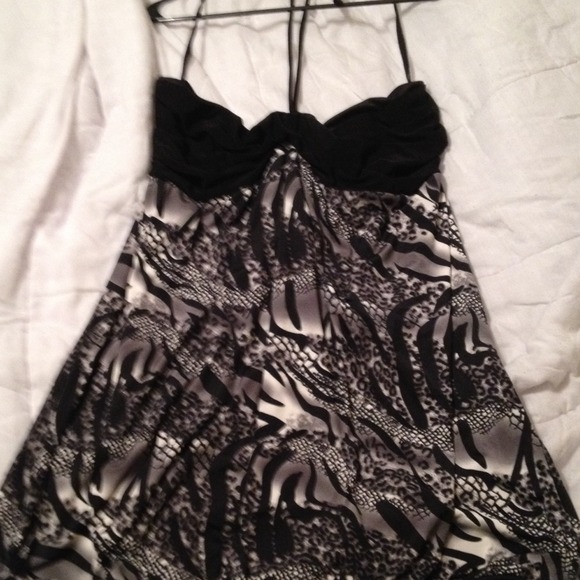 Black and gray short dress