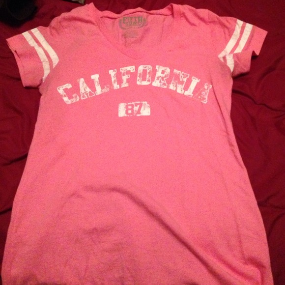 Pink California t shirt.