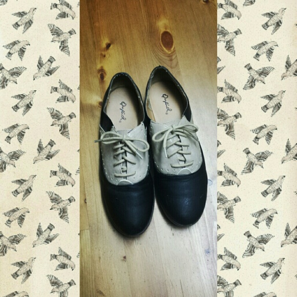 Qupid oxford shoes