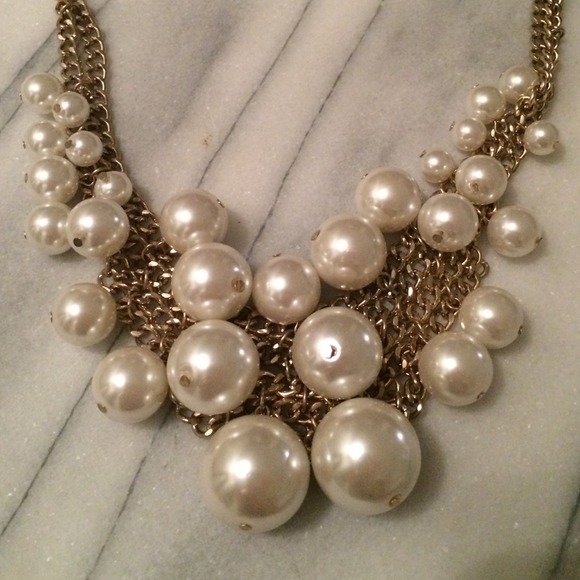 Scatter Pearl Necklace - so pretty! - Picture 2 of 3