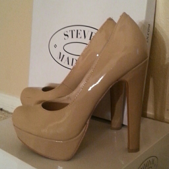 SORRY SOLD IN BUNDLE! Steve Madden pumps - Picture 2 of 4