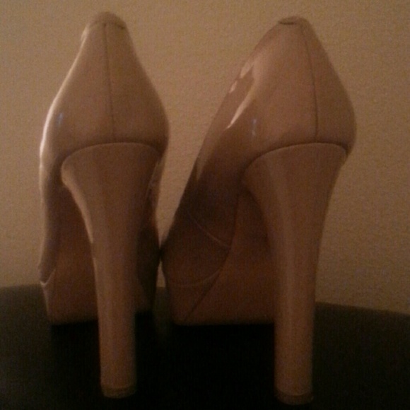 SORRY SOLD IN BUNDLE! Steve Madden pumps - Picture 3 of 4