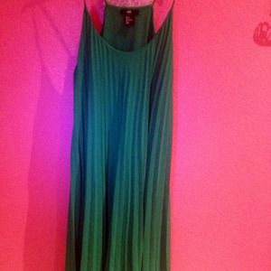 Pretty H&M green dress .💗💗
