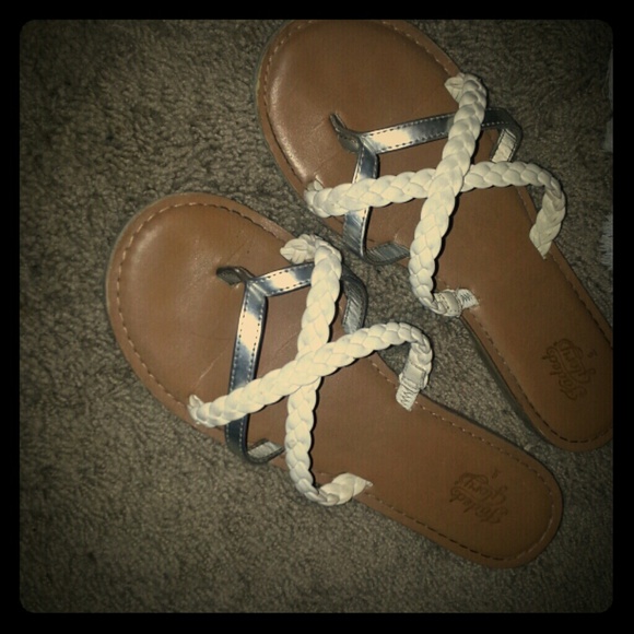 Size 6 braided sandal tan / white (gently used)