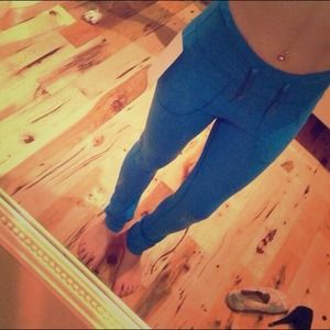 💙Lululemon Skinny Will pants in Navy sz6