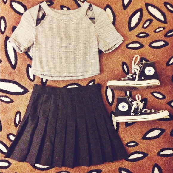 American apparel pleated skirt