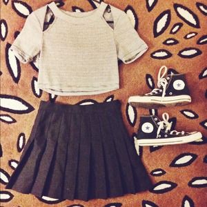 American apparel pleated skirt