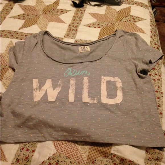 American Eagle Crop Top. - Picture 1 of 2