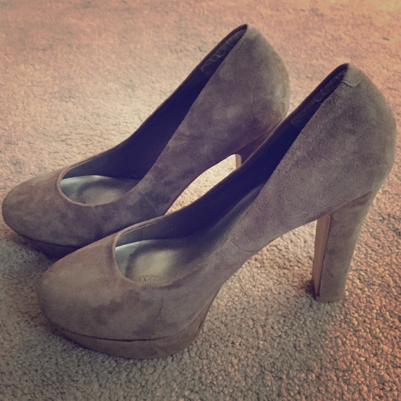 PRICE ⬇️ Jessica Simpson Taupe Pumps