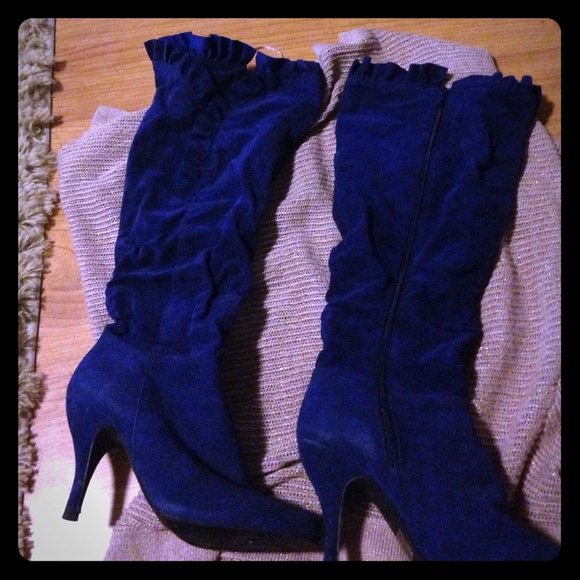 talk navy suede like zip up boots