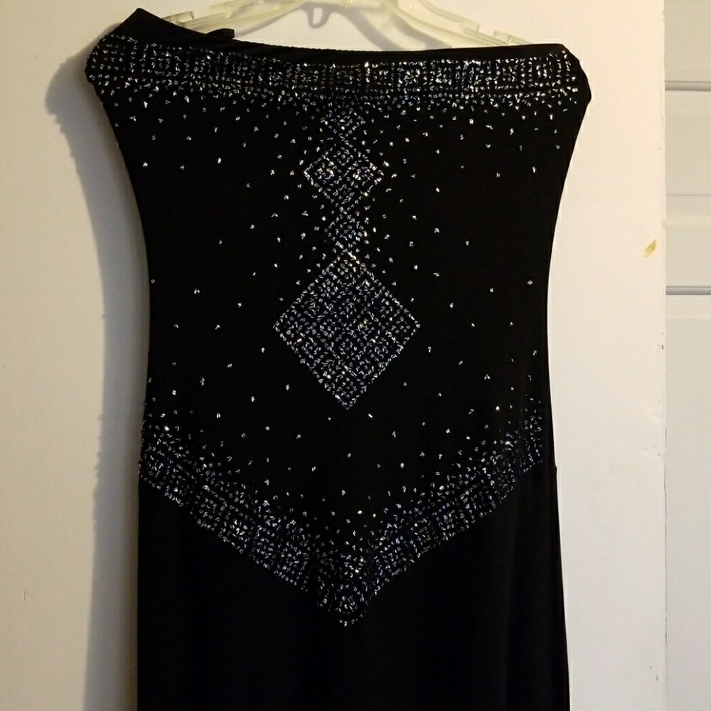 Dress - Picture 3 of 3