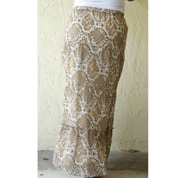 Snake Pattern Maxi skirt