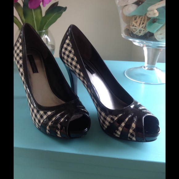 Bandolino plaid peep-toe heels - size 7