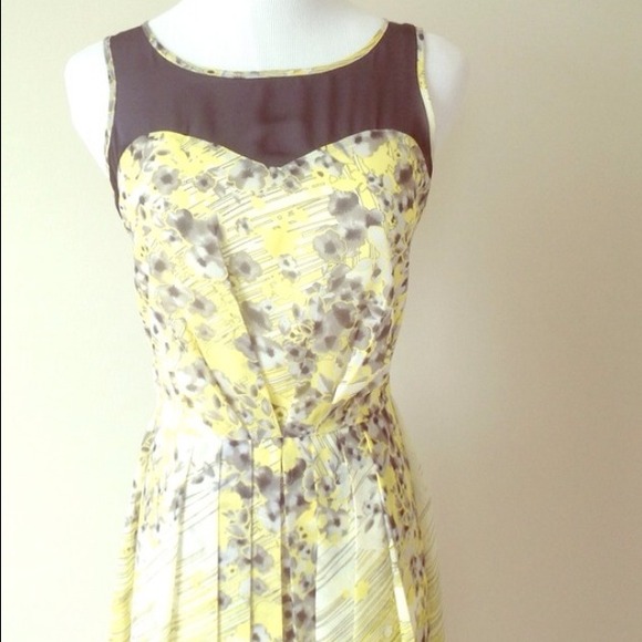 The Limited yellow and gray dress sz2! Stunning!
