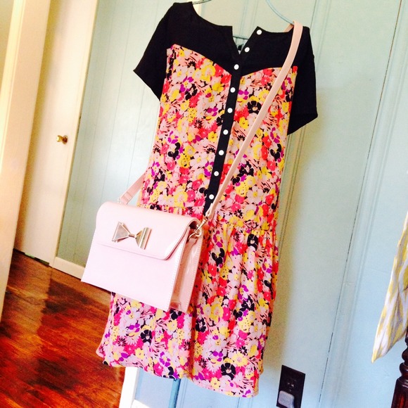 Kimchi Blue Blush pink crossbody purse