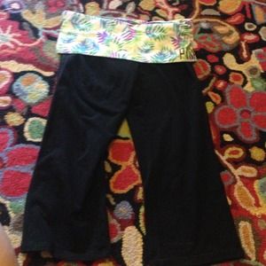 Pink Victoria secret cropped yoga pants