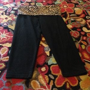 Pink Victoria secret cropped yoga pants