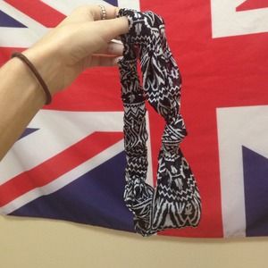 Cute black and white headband from London