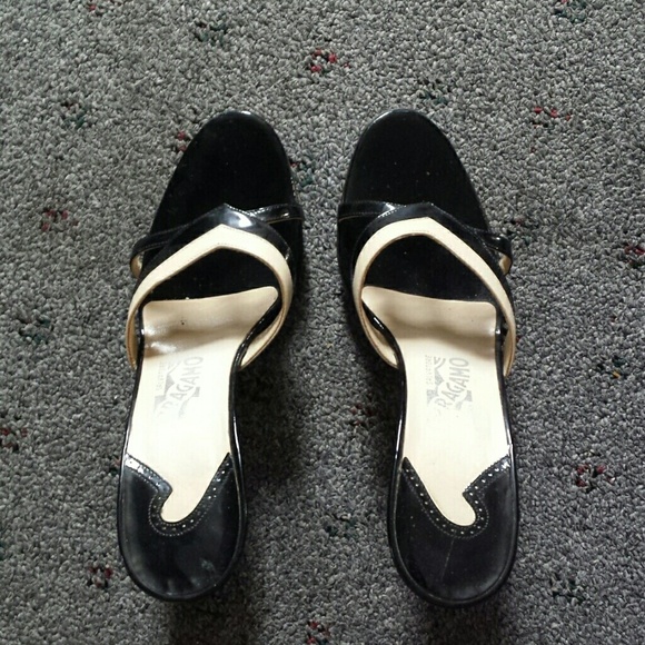 Salvatore Ferragamo Black and beige Sandals