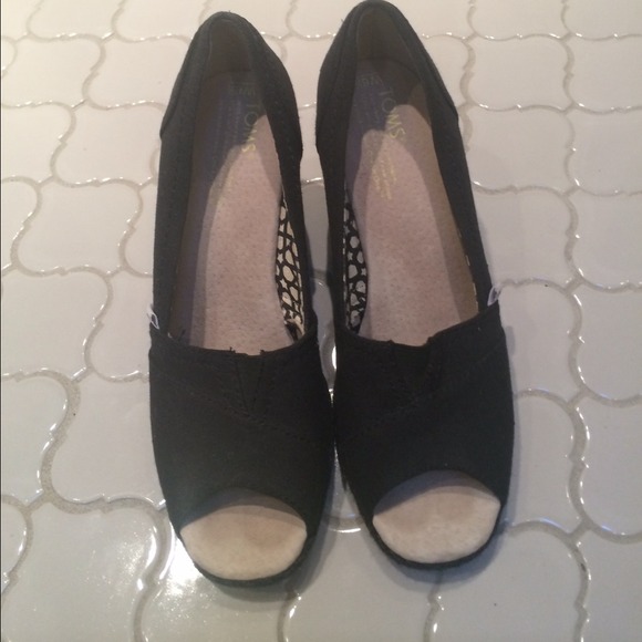 TOM Wedges, Black, size 6 1/2