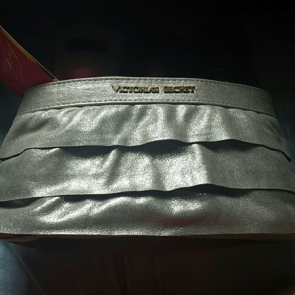 VS Clutch & Pure Seduction Collection - Picture 2 of 4