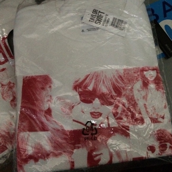 Taylor swift shirt