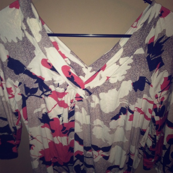 Closeout****American Rag Floral shirt