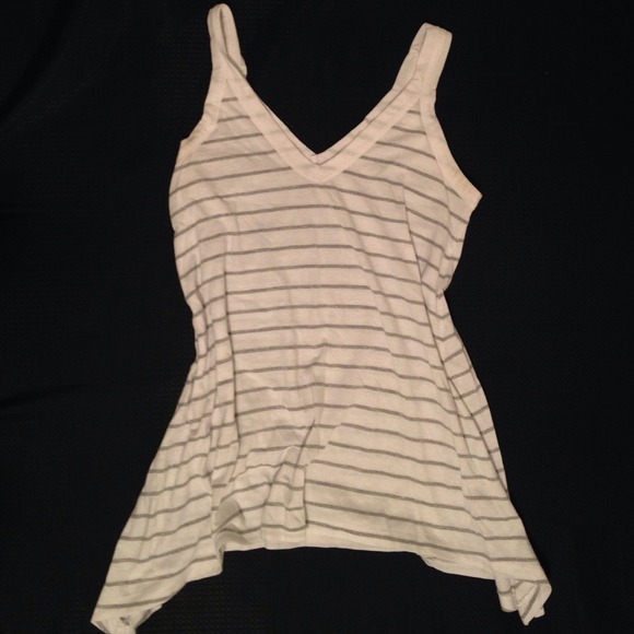 Max Rave Flowy White Striped V-Neck Top