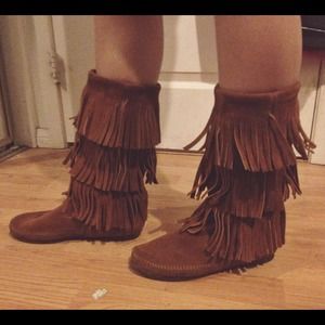 Minnetonka Moccasin Triple Fringe Boots