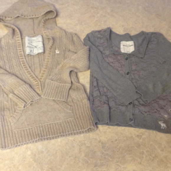 2 girls Abercrombie XL Sweaters, one tan one gray