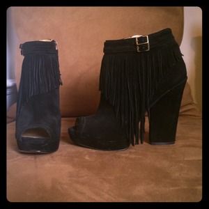 Nine West black suede fringe booties