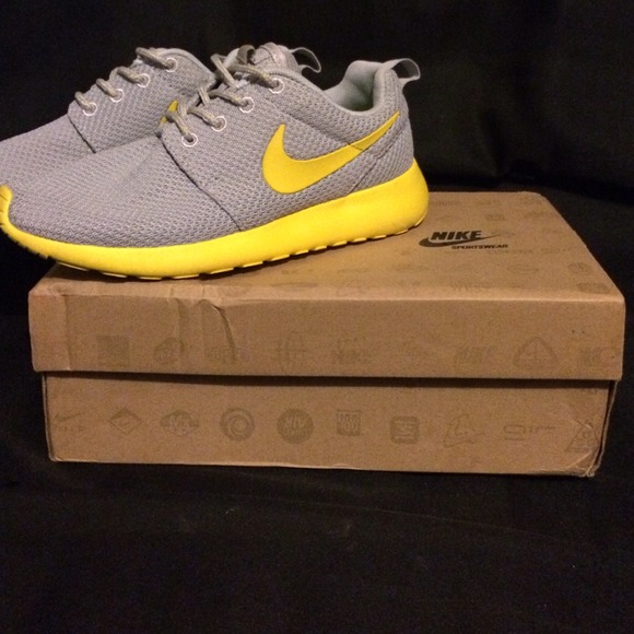 Nike Roshes