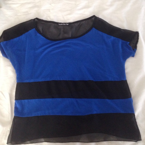 Cute blue and black chiffon top!