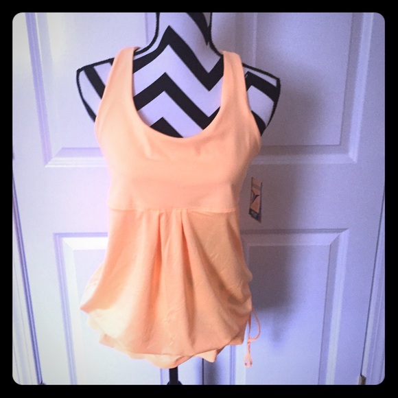 Old Navy Tops - Final Sale!!!!! 💰💰💰💰💰Tangerine athletic tank