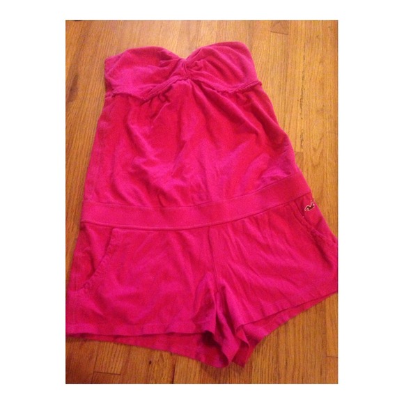 Pink Hollister Romper🎀