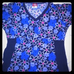 Dickies scrub top XS