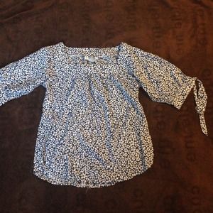 💠Navy & white floral top💠
