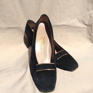 Vintage Classic black suede block style heal