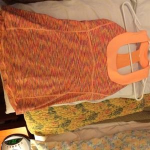 Lululemon work out top. Size 6.