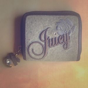 SMALL JUICY COUTURE WALLET