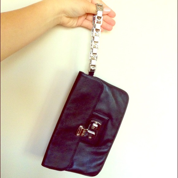 Michael Kors Clutches & Wallets - 🌹Michael Kors Rare Wristlet Clutch