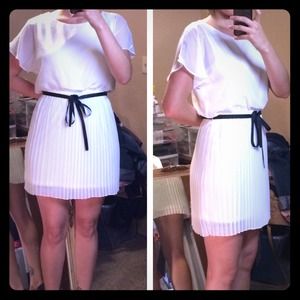 NWOT  PAPER DOLL White Pleated Dress Never Worn