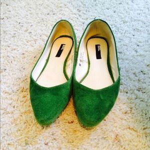 Green suede shoes size 6
