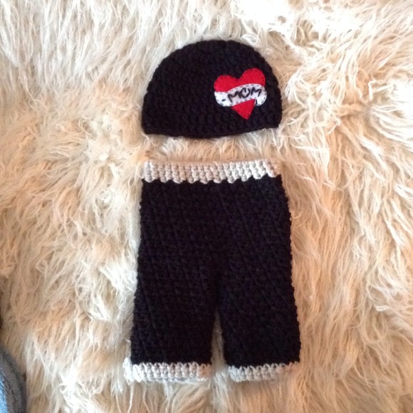 Newborn "Mom tattoo" beanie and pant set 😍👶